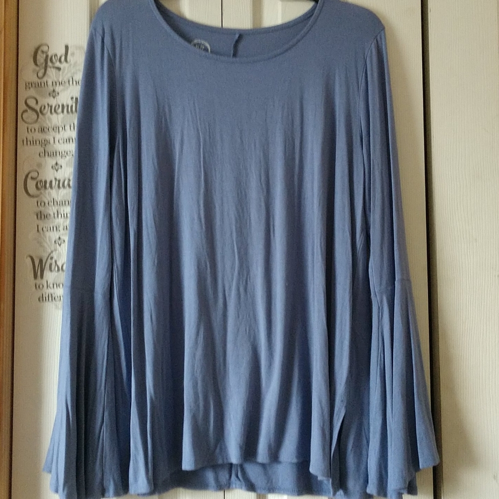 💙 3/$20 Lilac long sleeve